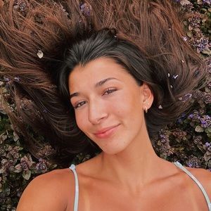 Meet your Posher, Ariana